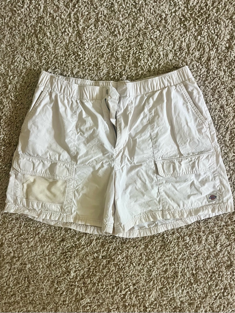 Dickies Fisherville Cargo Shorts in Stone Whitecap Grey Size Medium